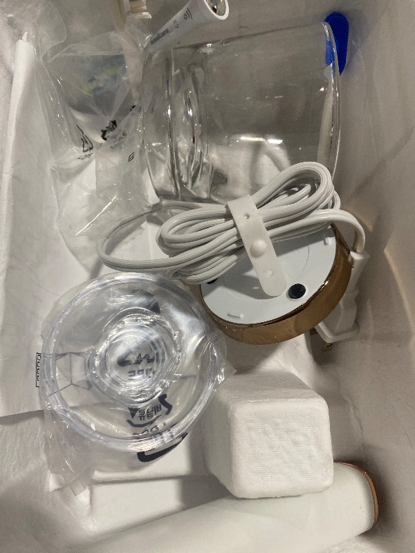 Photo 1 of Philips Sonicare DiamondClean Smart 9500 Electric Toothbrush, Sonic Toothbrush with App, Pressure Sensor, Brush Head Detection, 5 Brushing Modes and 3 Intensity Levels, Rosegold, Model HX9923/61