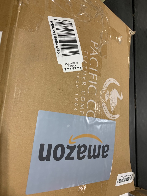 Photo 1 of Pacific Coast Queen Comforter, White Goose Down Bed Comforter Queen Size,All Season Ultra Soft 100% Cotton Luxury Hotel Duvet Insert, 90"x90"