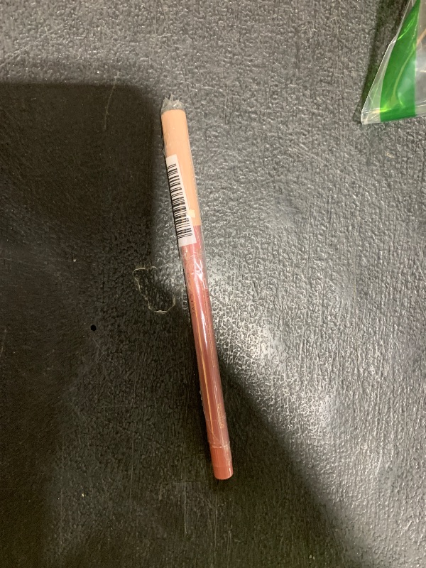 Photo 1 of MAYBELLINE Lifter Liner Lip Liner Pencil with Hyaluronic Acid, Line Leader, 1 Count
