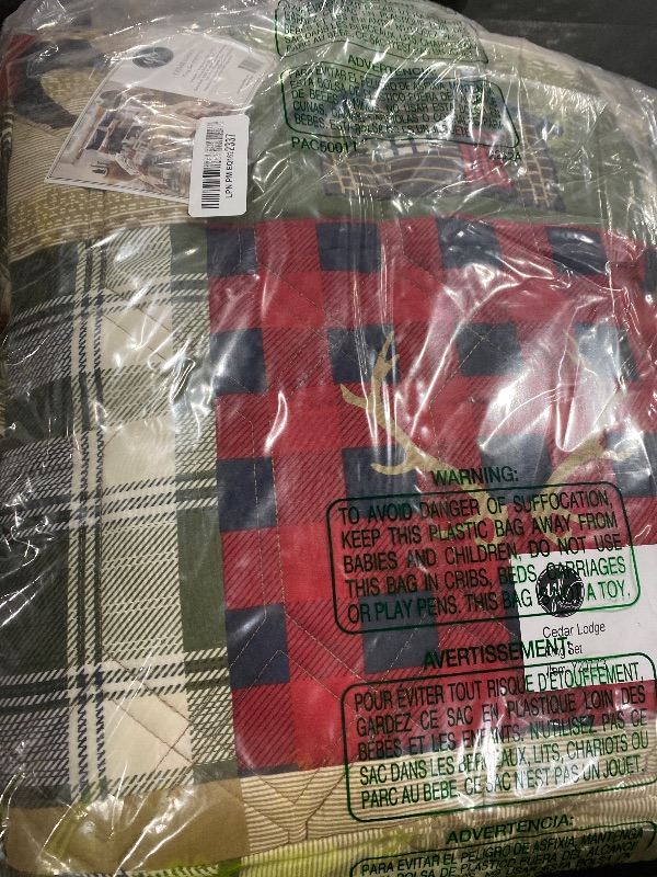 Photo 1 of Donna Sharp King Bedding Set - 3 Piece - Cedar Lodge Lodge Quilt Set with King Quilt and Two King Pillow Shams - Machine Washable