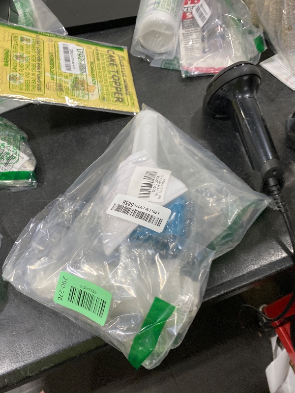 Photo 1 of TOPINCN Side Entry Inlet Valve Inlet Valve Good Sealing for Side Entry Toilet Cisterns UK 1/2 Inch for Cistern Brass Shank (4 Points Plastic Pipe Water Inlet Valve)