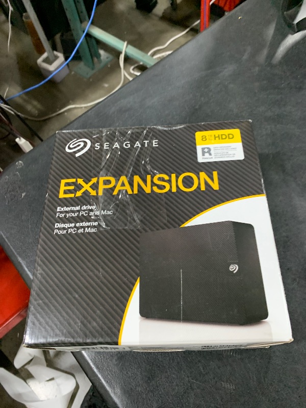 Photo 1 of Seagate Expansion 8TB External Hard Drive HDD - USB 3.0, with Rescue Data Recovery Services (STKP8000400)