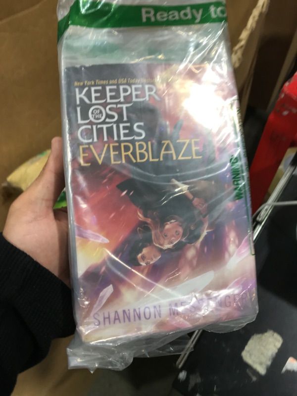 Photo 1 of Everblaze (3) (Keeper of the Lost Cities)