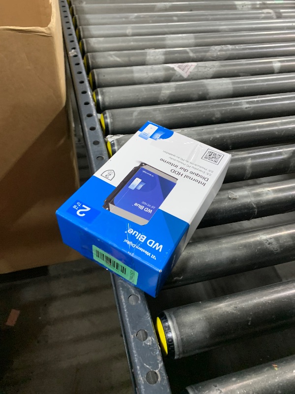 Photo 1 of Western Digital 2TB WD Blue PC Internal Hard Drive - 7200 RPM Class, SATA 6 Gb/s, 256 MB Cache, 3.5" - WD20EZBX