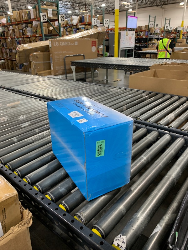 Photo 1 of 100 Count 22” x 22” Super Absorbency Disposable Underpads, Leakproof Quick Drying Disposable Pads for Baby, Puppy and Adults, Puppy Pads, Cat Pee Pads for Dogs, Potty Puppy Training Pads