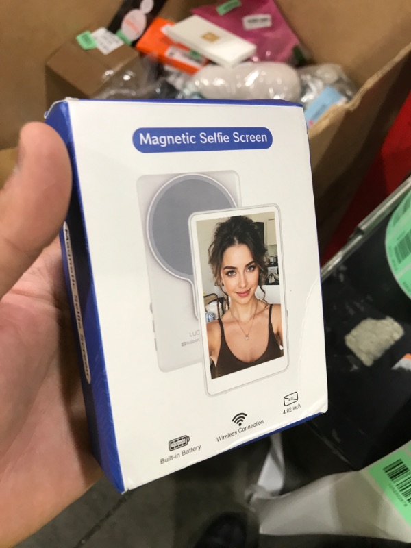 Photo 1 of Vlog Selfie Monitor Screen iPhone, 4K 60fps Recording, Wireless Screen Mirroring with Remote Control, Magnetic Fixation, 180° Rotation, 3 Levels of Brightness, Compatible with iPhone & Android
