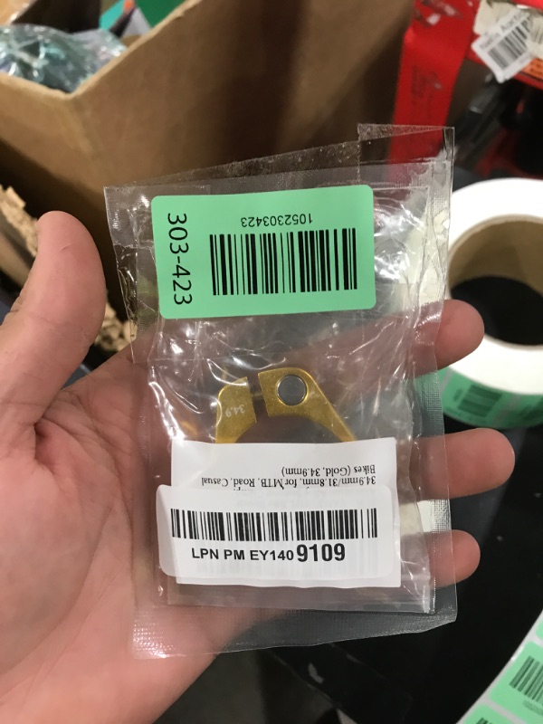 Photo 1 of YANRUHFL Bike Bicycle Aluminum Alloy Seatpost Clamp, 34.9mm/31.8mm, for MTB, Road, Casual Bikes (Gold, 34.9mm)