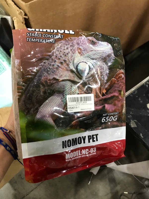 Photo 1 of Hamiledyi Reptile Bark Bedding Tortoise Habitat Substrate Natural Terrarium Bark Wood Chips Tank Supplies for Snake Spiders Bearded Dragons Hermit Crabs Geckos