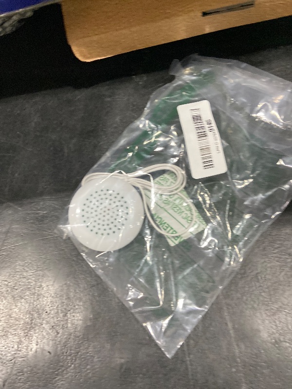 Photo 1 of ASHATA Portable Pillow Speaker, Mini Stereo Speaker with 3.5mm Aux Plug for MP3 Phone, CD Player, etc (White)