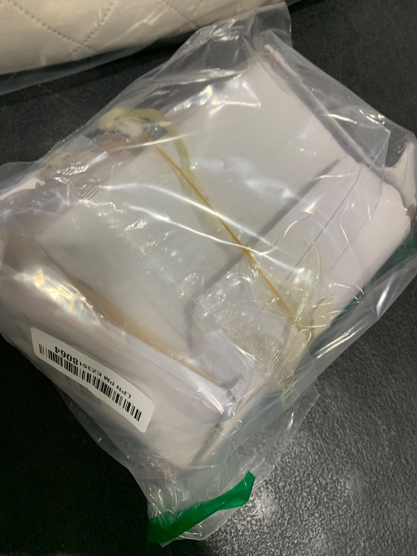 Photo 1 of 1:12 Dollhouse Double Bed Model, Mini Portable Oak Material Bed Furniture Decoration for Dollhouse Accessories