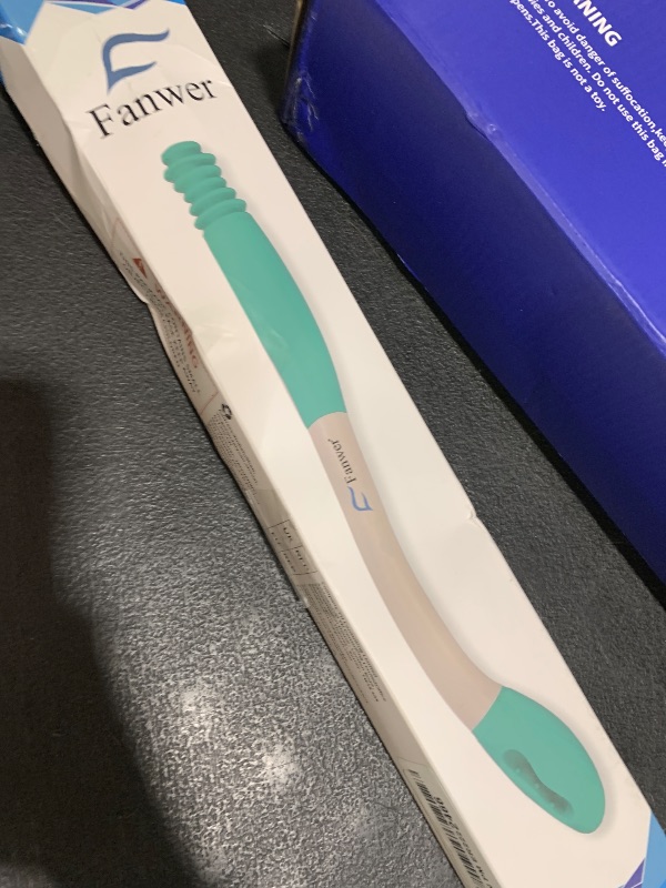 Photo 1 of Fanwer Toilet Aids Tools,Long Reach Comfort Wipe,Extends Your Reach Over 15" Grips Toilet Paper or Pre-Moistened Wipes