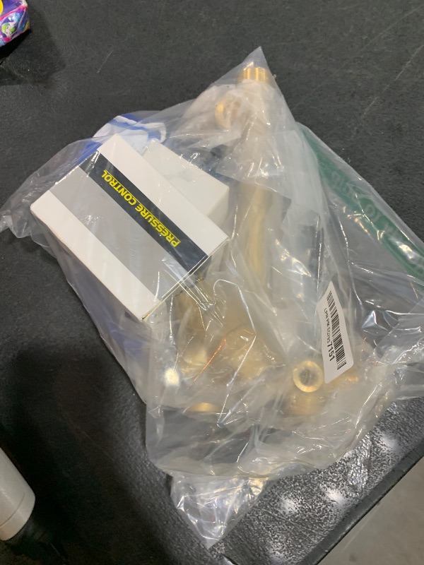 Photo 1 of 1"x 11"Well Pressure Tank Tee Kit with 30/50psi Pressure Switch,Brass Pressure Tank Installation Kit for Water Well,Fit Most pressure tanks with diameters up to 16"