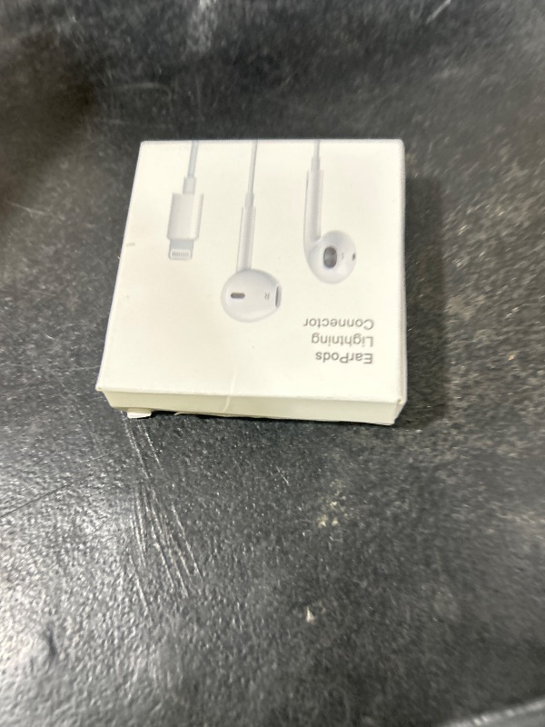 Photo 1 of 1Pack Wired Earphones for iPhone Earbuds with Lightning Connector (Built-in Mic & Volume Control) [Official Certified] Headphones Compatible with iPhone 14/13/12/SE/11/XR/XS/X/7/7Plus/8/8Plus Headsets