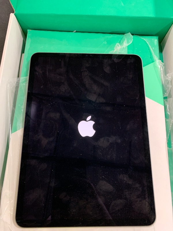 Photo 1 of Apple iPad Pro 11-inch (3nd Gen.) - 256GB - WiFi - Space Gray (Renewed Premium)