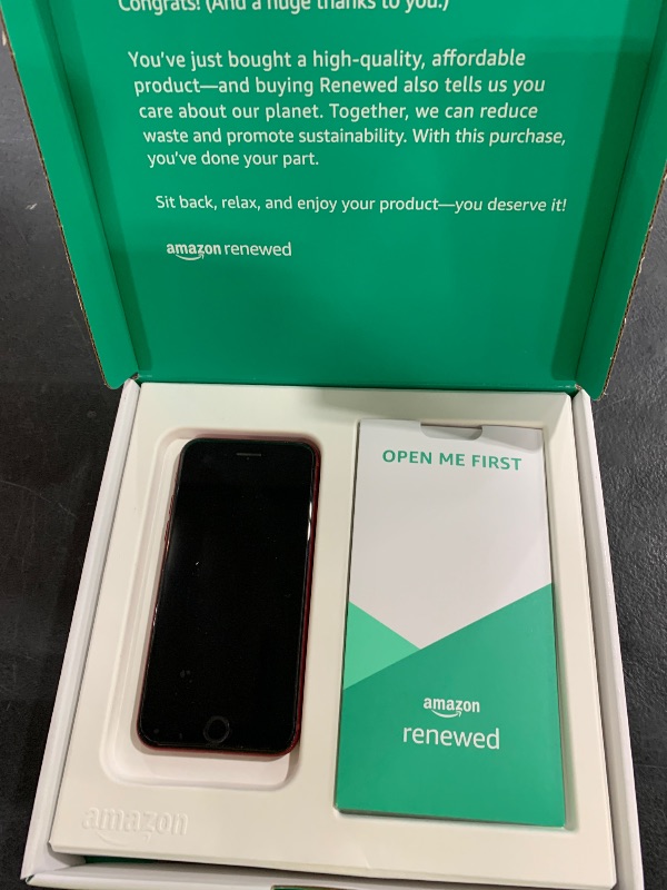 Photo 1 of Apple iPhone SE 3rd Gen, 64GB, RED - Unlocked (Renewed Premium)