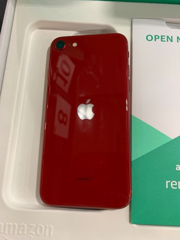 Photo 1 of Apple iPhone SE 3rd Gen, 64GB, RED - Unlocked (Renewed Premium)