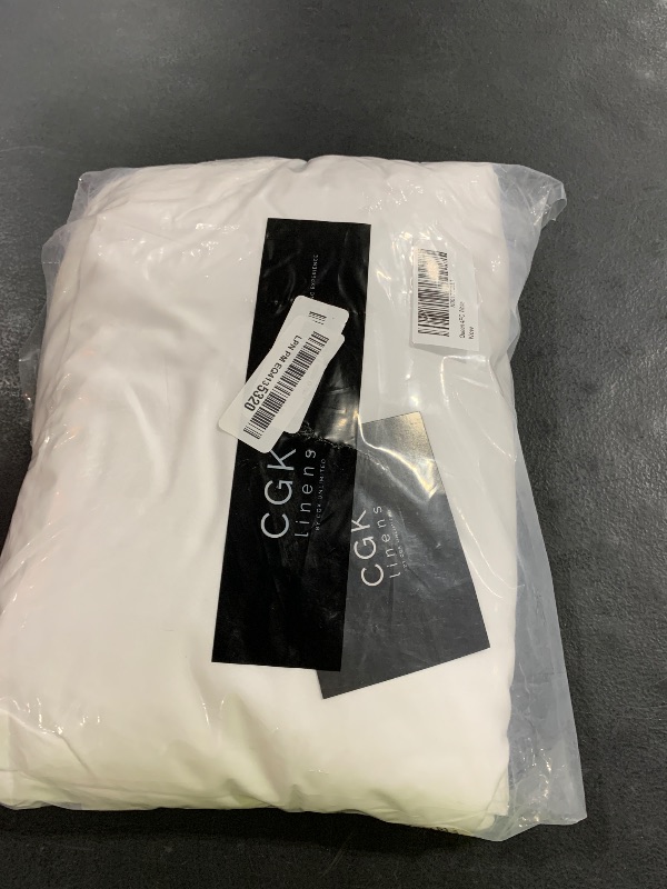 Photo 1 of Queen Size 4 Piece Sheet Set - Comfy Breathable & Cooling Bed Sheets Set - Hotel Luxury Bedding for Women, Men, Kids & Teens - Deep Pockets, Easy Secure Fit, Soft and Wrinkle Free - Oeko-Tex - White