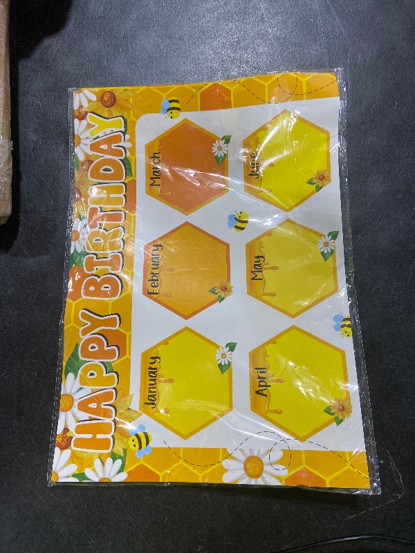 Photo 1 of Qyeahkj 17.7 x 13.7 In Happy Birthday Chart Poster Set Bee Calendar Classroom Decorations Bumble Chart Bulletin Board Back to School Teaching Supplies Honey Classroom Decor