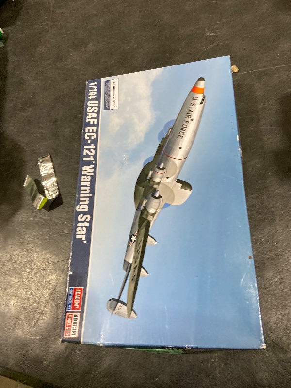 Photo 1 of Academy - USAF EC-121 Warming Star 1/144 - Academy 12637