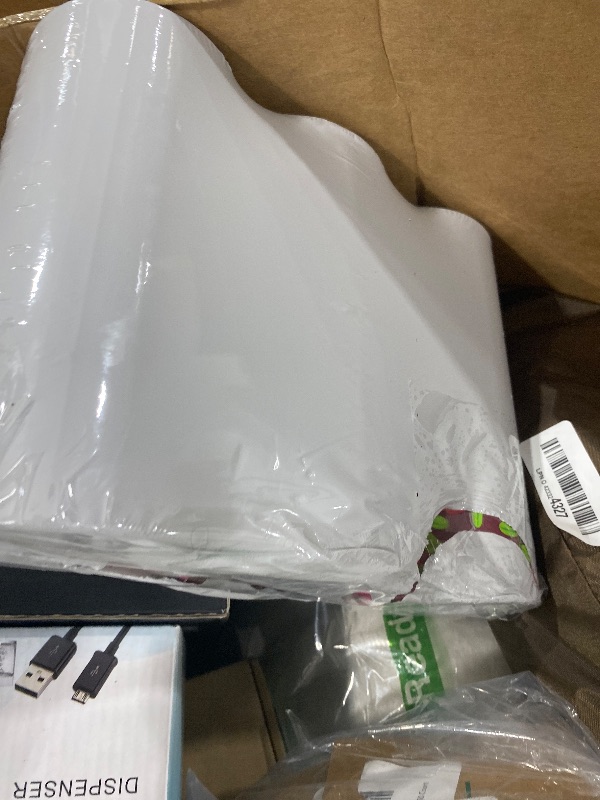 Photo 1 of Kleenex Perfect Fit, 3 ct