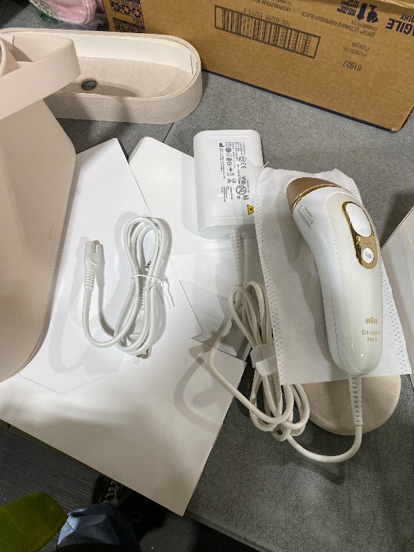 Photo 1 of Braun Smart IPL, Skin i·Expert Pro 7: at Home Laser Hair Removal, Permanent Visible Hair Reduction, Holiday Gifts for Women and Men with Free App, Vanity Case, Venus Razor, 4 Smart Heads, IPL7387
