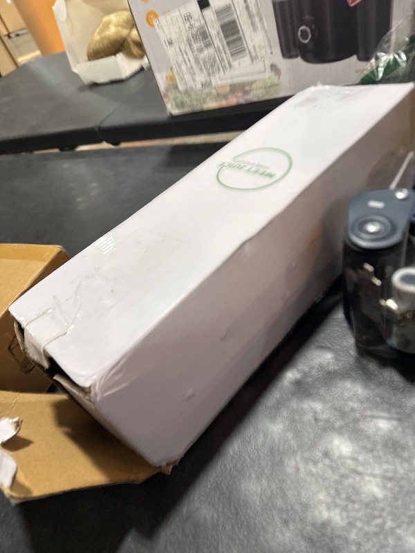 Photo 1 of 7 Pieces nutribullet Blender Cups & Blade Replacement Set 32oz Huge Cup with 1 Flip-Top To-Go Lid and 1 Lid Ring & Premium Extractor Blade with Compatible with NutriBullet 600w/900w Blender