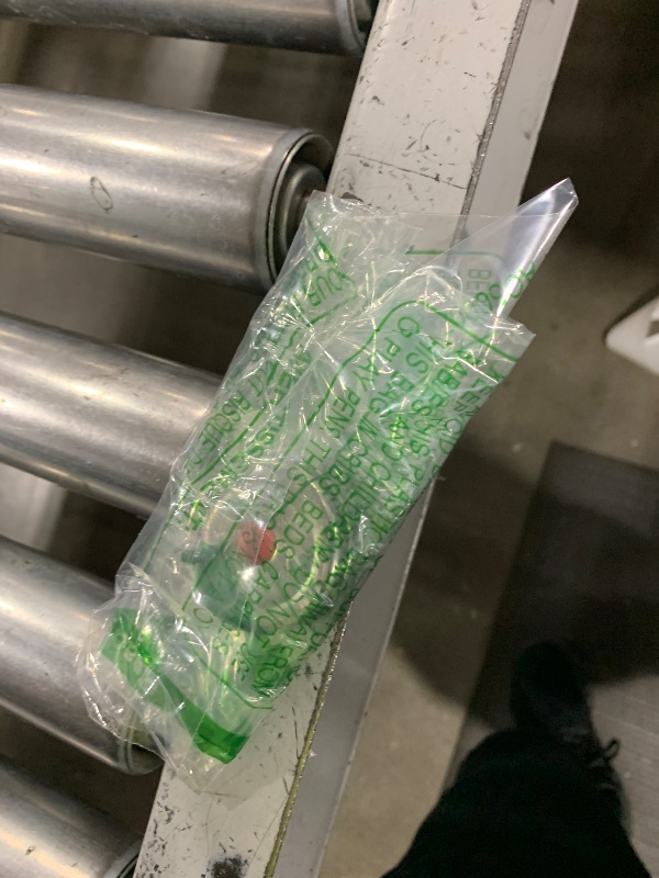 Photo 1 of ?Tape Measure, Retractable with Magnetic Hook and Anti-Slip Grip, Compact Metric Ruler for Woodworking, Construction, Carpenter, DIY Home Projects?