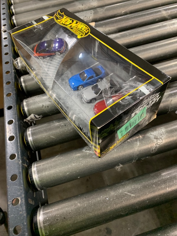 Photo 1 of Hot Wheels Toy Cars, Premium Fast & Furious Tokyo Drift Bundle, 5 1:64 Scale Die-Cast Vehicles from The Fast Movie in Collectable Packaging