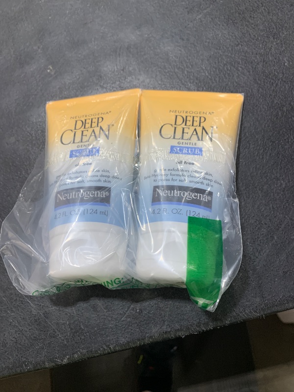 Photo 1 of Neutrogena Deep Clean Gentle Daily Facial Scrub, Oil-Free Cleanser 4.2 fl. Oz