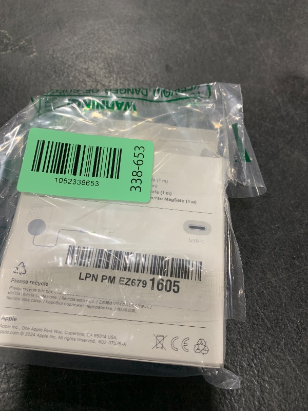 Photo 1 of Apple MagSafe Charger (1 m): Wireless Charger with Fast-Charging Capability