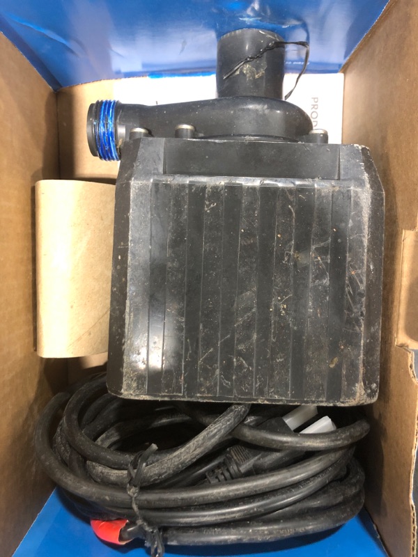 Photo 1 of Danner Manufacturing, Inc., Pondmaster Pond-Mag, 2400 GPH Magnetic Drive Water Pump, 02750