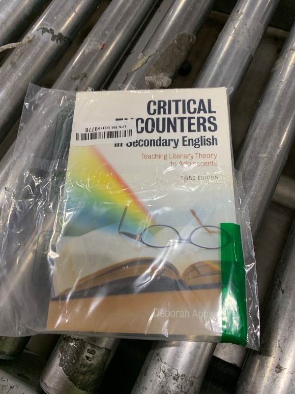 Photo 1 of (Critical Encounters in Secondary English : Teaching Literacy Theory to Adolescents)] [By (author) Deborah Appleman]