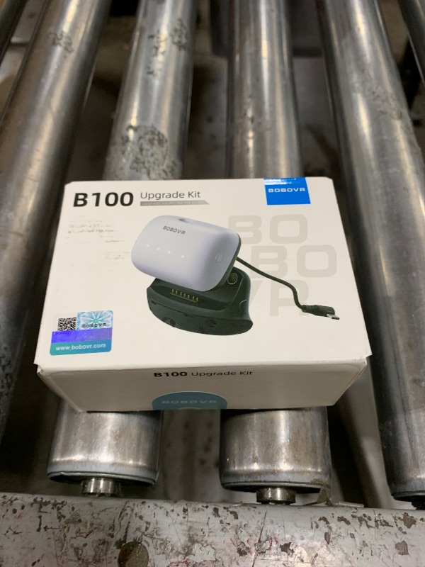 Photo 1 of BOBOVR B100U Single Charging Dock,10000mAh Hot-Swap Battery,20W Fast Charging, Magnetic Connectors