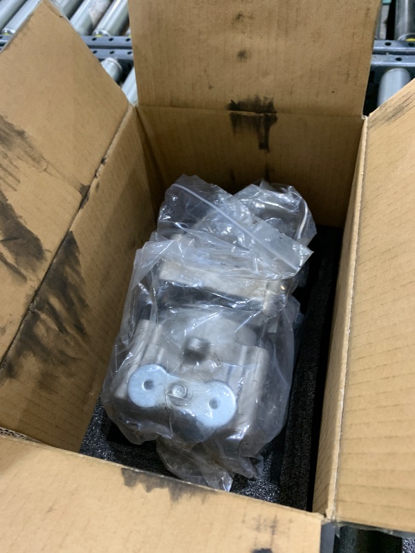 Photo 1 of AC Compressor Air Conditioner Fit for Ford Excursion F-150 F-250 F-350 F-450 F-550 Super Duty 1997-2007 CO101290C