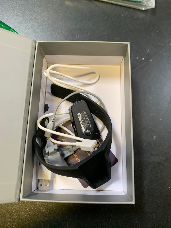 Photo 1 of Wellue Wrist Pulse Oximeter with Audio Reminder| Bluetooth Blood Oxygen Monitor Rechargeable for Continuous SPO2 Tracking with 72 Hours Battery Life, Free APP & PC Reports, Style 2