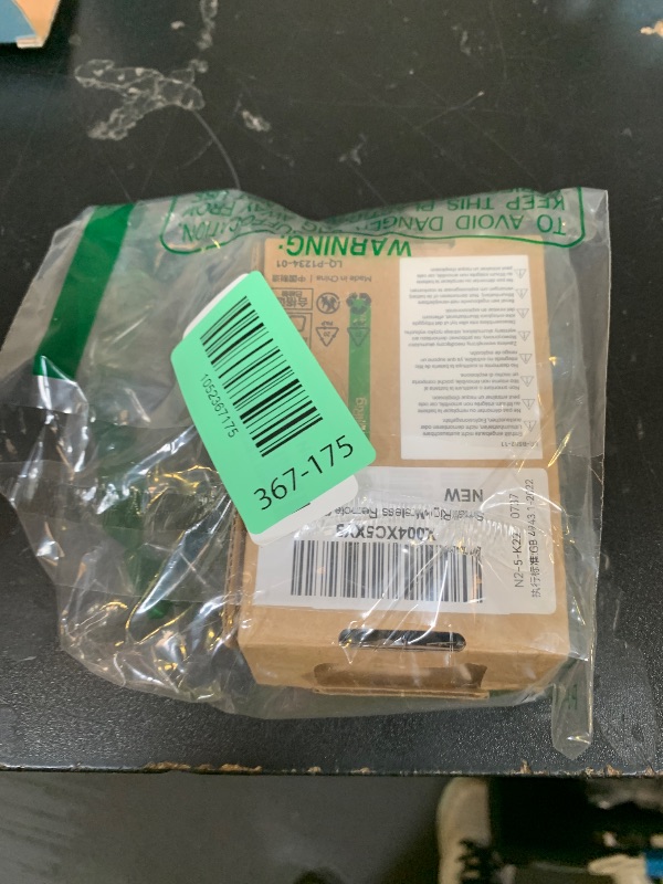 Photo 1 of SmallRig Wireless Remote Controller for Action Cameras & Mobile Phones, 30m/98.4ft Range Shooting, for GoPro Hero 13/12/11, for DJI Osmo Action 6/5 Pro/4, for Insta360 X5/X4/X3, for iPhone 16/15-5462