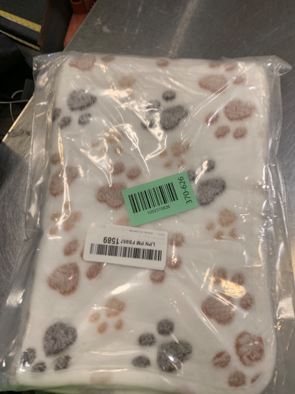 Photo 1 of 1 Pack 3 Small Puppy Blankets Super Soft Warm Sleep Mat Fluffy Premium Fleece Pet Blanket Flannel Throw for Dog Puppy Cat - White Paw Print Small(23"x15")
