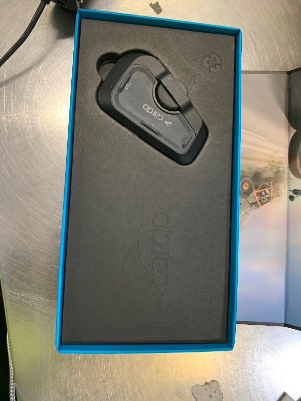 Photo 1 of Cardo Systems FREECOM 4X Motorcycle 4-Way Helmet Bluetooth Communication System Headset Intercom, Universal Bluetooth Connectivity, Waterproof, 40mm Speakers - Single Pack