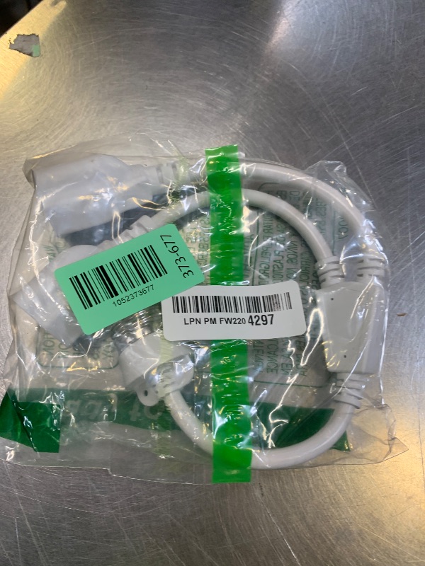 Photo 1 of 1 Pcs 2 in 1 Light Socket to Plug Adapter, Convert E26/E27 Bulb Socket to 2 Pieces 3 Prong Outlet with Extension Cord, Flexible Light Bulb Socket Converter Suitable for Porch Patio Garage Use (White)