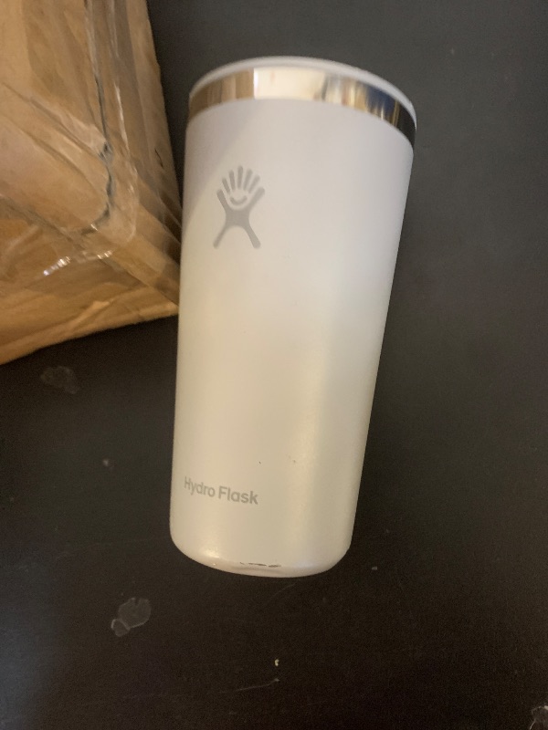 Photo 1 of *********READ CLERK NOTES**********  
Hydro Flask All Around Tumbler Press-in Lid, Insulated Travel Mug, Stainless Steel Coffee Cup 20 Oz Tonal Birch Gray