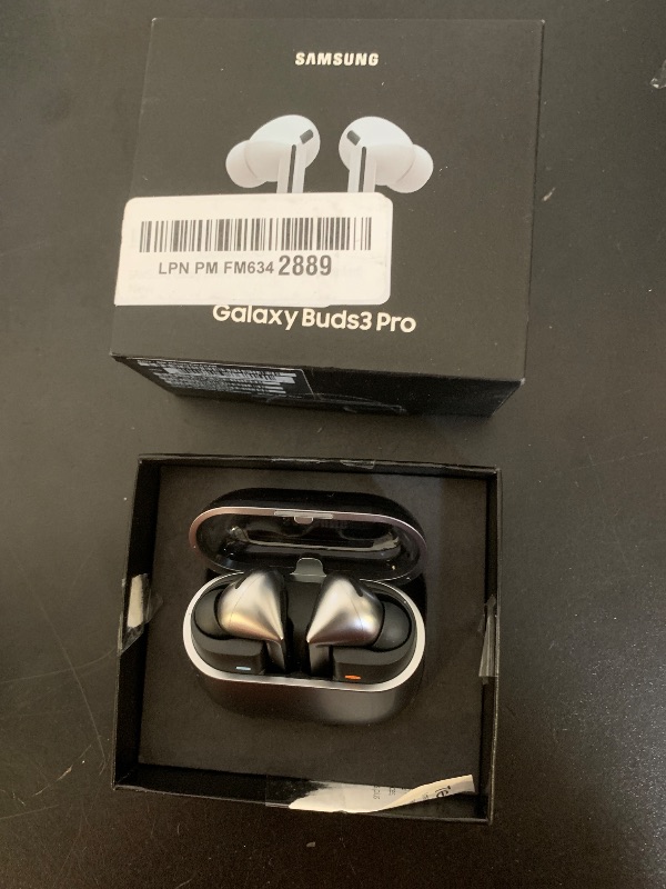 Photo 1 of Samsung Galaxy Buds 3 Pro AI True Wireless Bluetooth Earbuds, Noise Cancelling, Sound Optimization, Redesigned Comfort Fit, Silver [US Version, Amazon Exclusive, 2Yr Warranty]