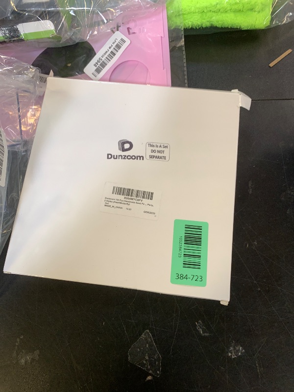 Photo 1 of Dunzoom 100 Pcs Handmade Seed Paper Plantable Wildflower Seed Paper Recycled Flower Petals Tags Wedding Favors for Guests Craft Gifts Cards for Envelope Birthday Party, 5 Styles (Heart/Butterfly)