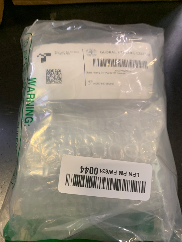 Photo 1 of 10 Pack Clear Plastic Fillable Ornament Balls 60mm Christmas DIY Craft Ball for Christmas Party Decorations DIY Bath Bomb Mold Set