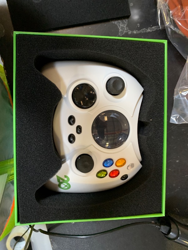 Photo 1 of Hyperkin Duke Wired Controller for Xbox Series X|S/Xbox One/Windows 10 -White- Officially Licensed (Xbox 20th Anniversary Limited Edition)
