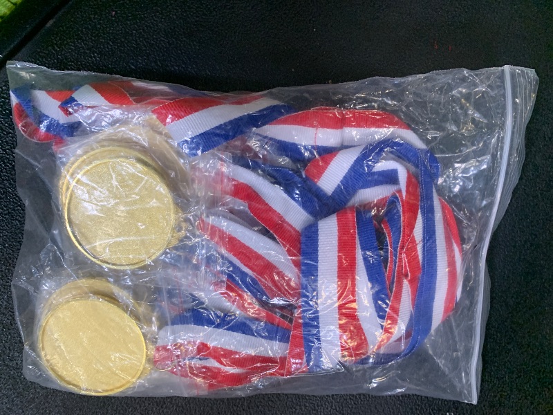 Photo 1 of 100 Packs Children's Gold Plastic Winner Medals Kids Golden Winner Awards Medals