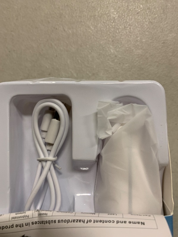 Photo 1 of 2026 Pore Vacuum with Camerafor, USB Rechargeable Blackhead Remover Vacuum,3 Levels Adjustable Pore Vacuum Blackhead Remover, 6 Suction Heads,Face Vacuum Pore Cleanser for Women & Men-White