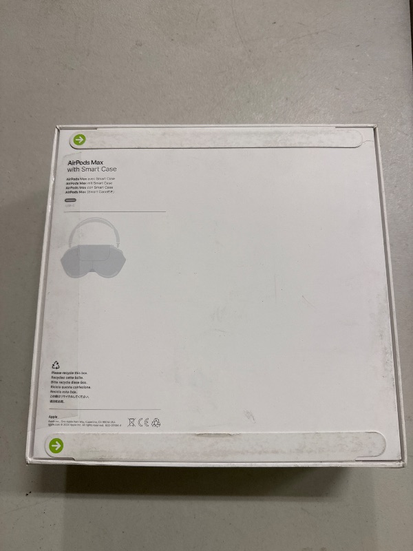 Photo 1 of Apple AirPods Max Wireless Over-Ear Headphones, Pro-Level Active Noise Cancellation, Transparency Mode, Personalized Spatial Audio, USB-C Charging, Bluetooth Headphones for iPhone - Starlight