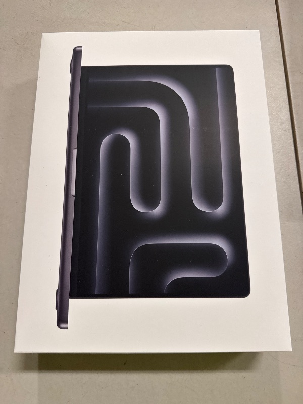 Photo 1 of Apple 2025 MacBook Pro Laptop with M5 chip with 10?core CPU and 10?core GPU: Built for Apple Intelligence, 14.2-inch Liquid Retina XDR Display, 24GB Unified Memory, 1TB SSD Storage; Space Black