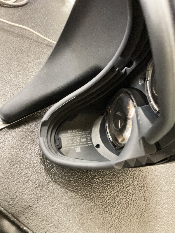 Photo 1 of PlayStation VR2 (PSVR2)