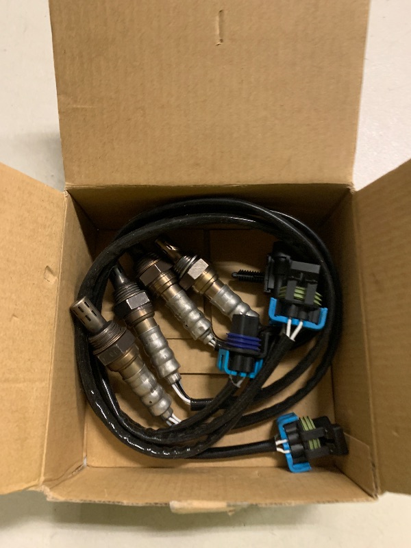 Photo 1 of 4PCS Oxygen Sensor Upstream Downstream O2 Sensor Compatible with 2006-2007 Chevy Avalanche Silverado Suburban 1500 Tahoe, GMC Yukon Yukon XL Sierra 1500, Cadillac Escalade Replace 234-4018 234-4337